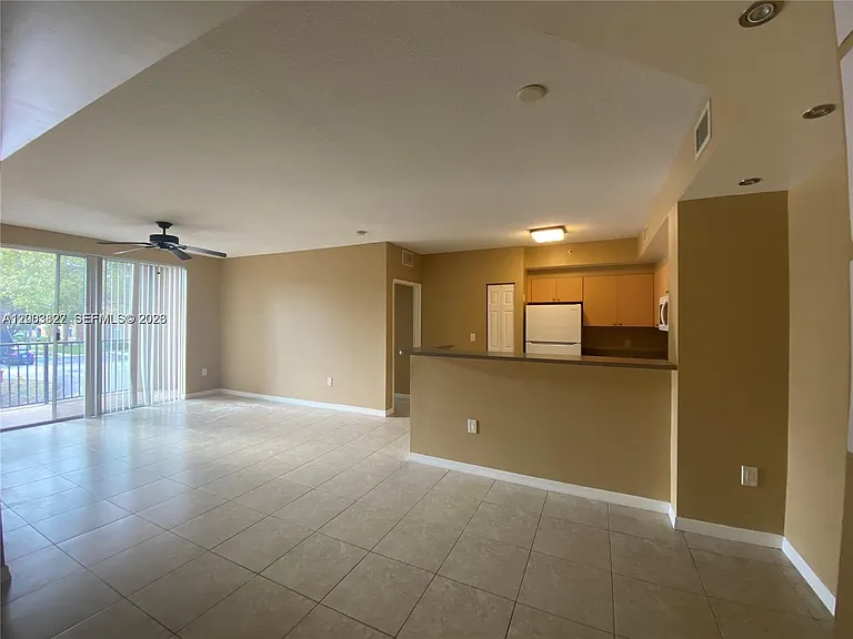 8060 N Nob Hill Rd #203 — Photo 7