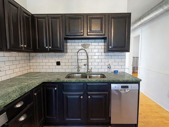3rd image of 4335 N Damen Ave #2H