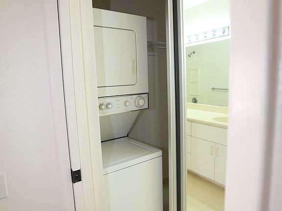 5th image of 91-203 Hanapouli Cir APT 39R