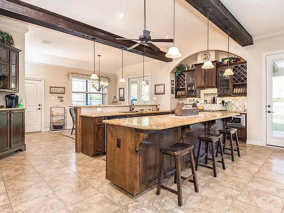 3rd image of 6719 Meadowlark Ln