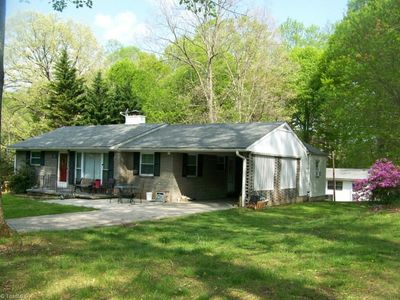 152 Belair Dr, Mount Airy, NC, 27030