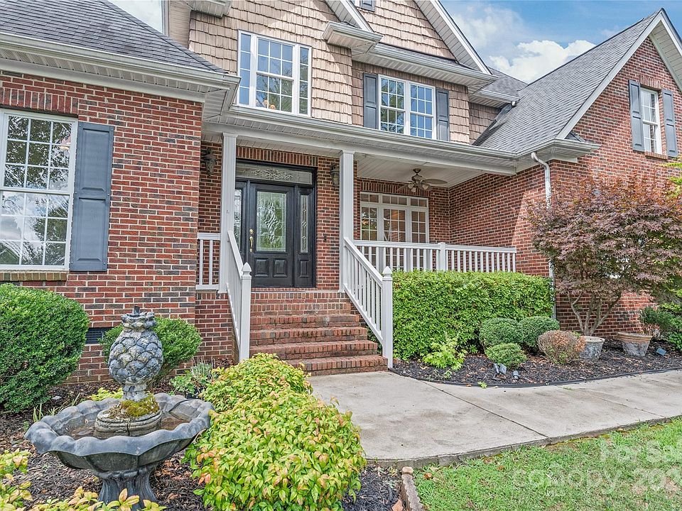 1st image of 2349 Kinmere Dr