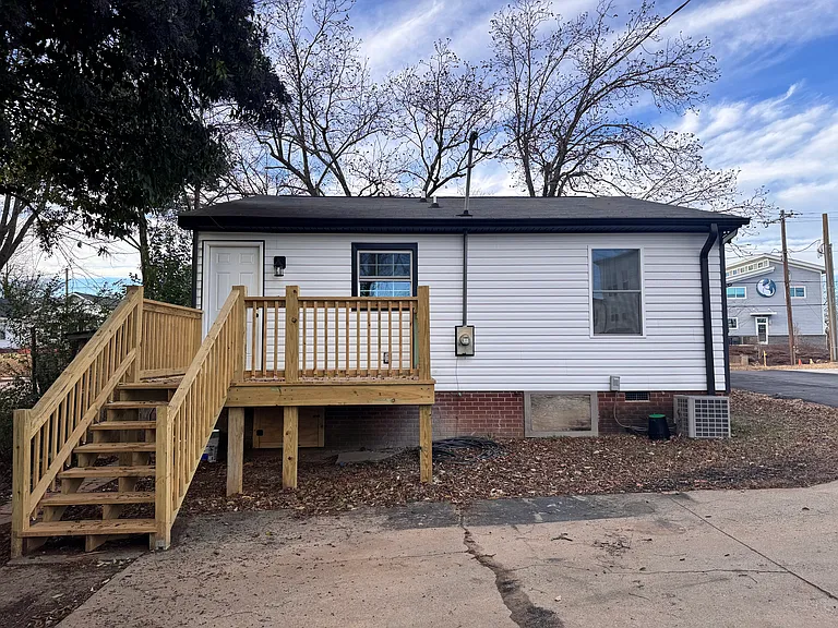 13 Douglas Ave NW — Photo 6