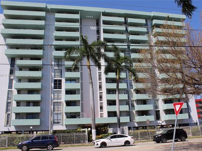1825 W 44th Pl APT 905, Hialeah, FL, 33012