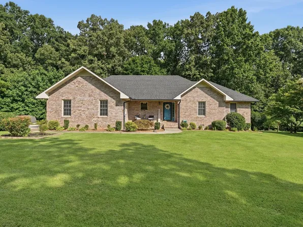 195 Westwood Ct, Estill Springs, TN 37330