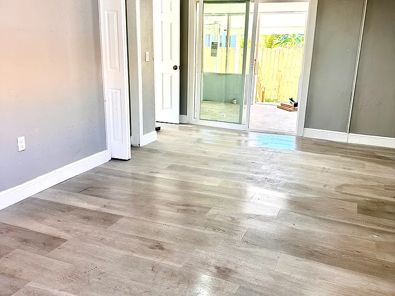 4436 Fairview Ave — Photo 9