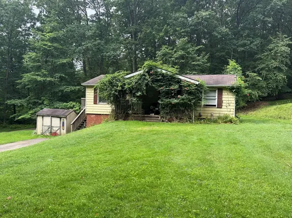 7 Hayes St, Franklin, PA 16323