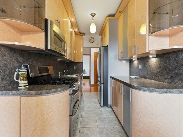 3616 Henry Hudson Parkway image 8 of 16