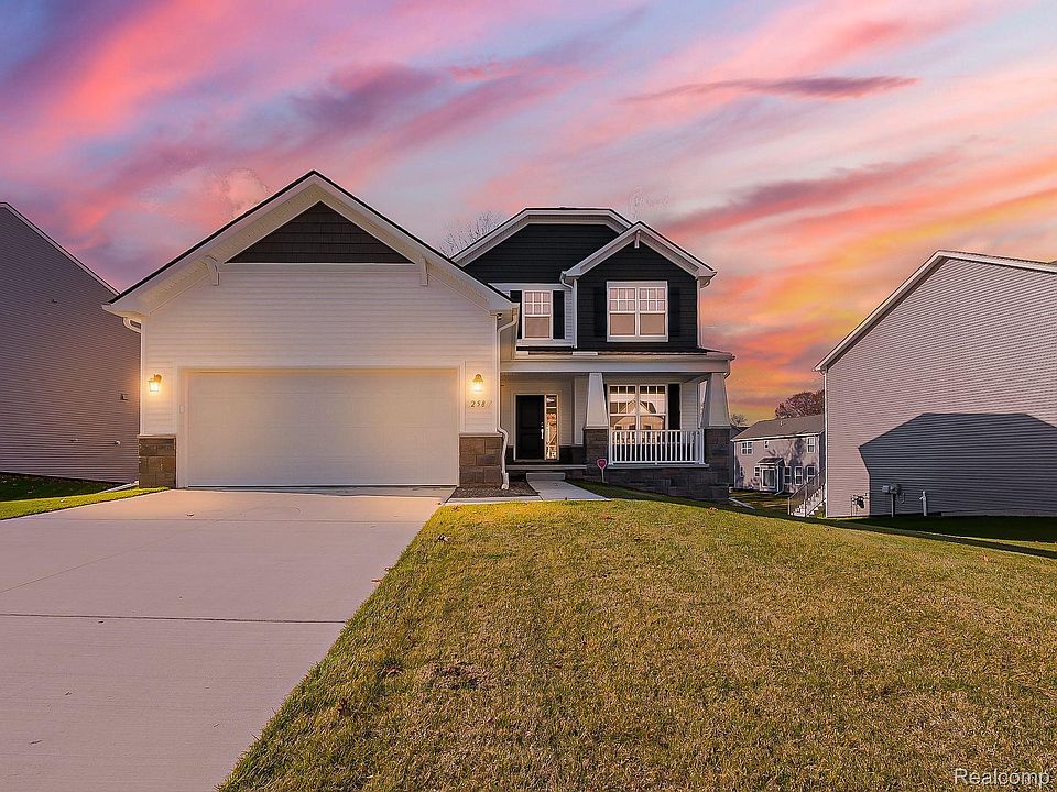 1st image of 258 Quartz Way