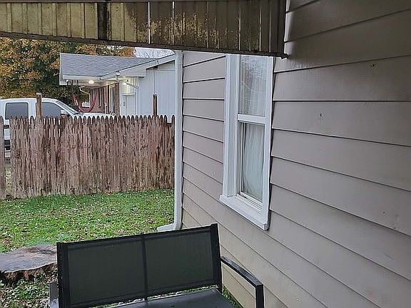3rd image of 213 W Mulberry St