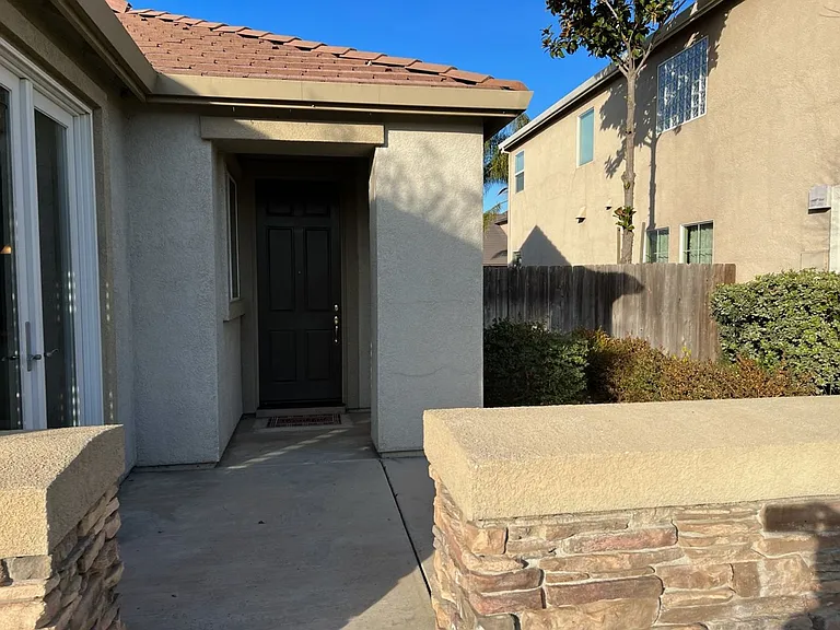 937 Jasmine Hollow Dr — Photo 2