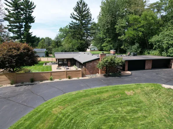 3520 Stonewall Rd, Jackson, MI 49203