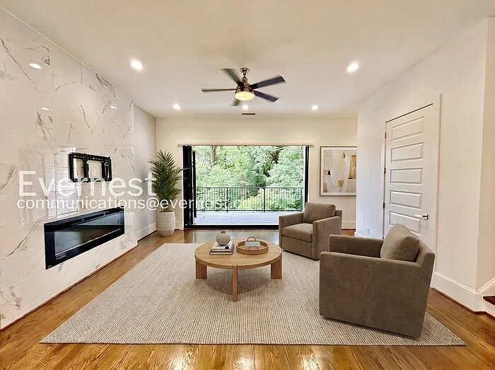 5 bed, 4.0 bath, 3490 sqft, $5,745 — Photo 3