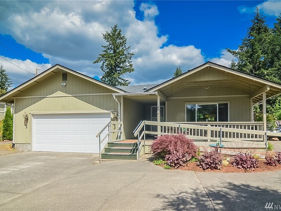 1st image of 424 Volesky Dr SE