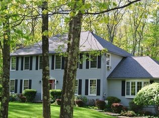 3 Maryland Dr, Tyngsboro, MA 01879