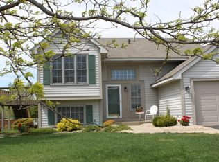 13971 Fountain Ct, Apple Valley, MN 55124
