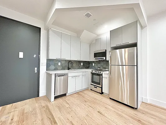 Rented by Doorway NYC, LLC | media 5