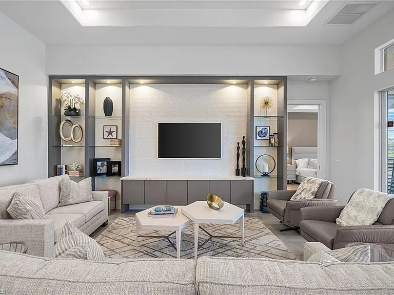 6597 Caldecott Dr — Photo 11