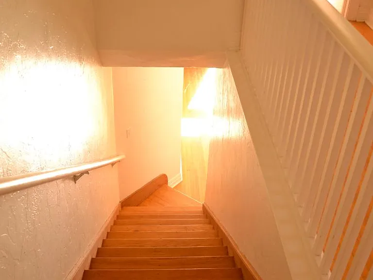 401 W Hill St — Photo 13