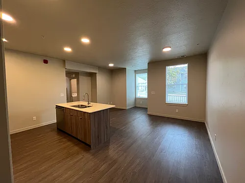 622 Fillmore St #104 Photo 1