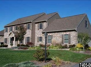 2731 Yarshire Rd, York, PA 17404