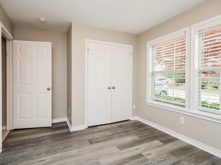 1420 Castlegar Ln — Photo 14