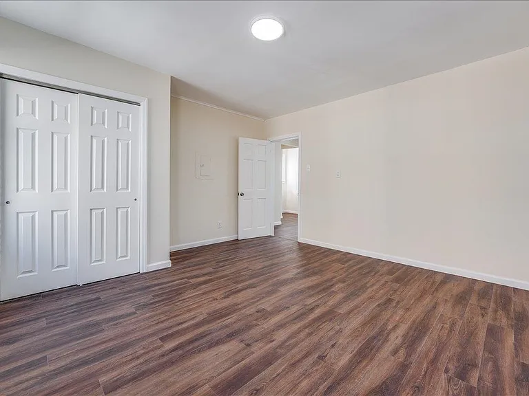 97 Saint Pauls Ave #2 — Photo 14