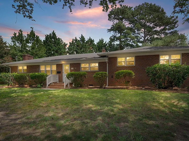 114 Thomas Nelson Ln — Photo 31
