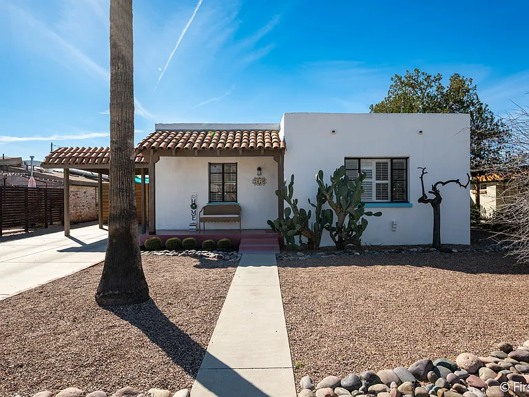 2620 E Lee St — Photo 22