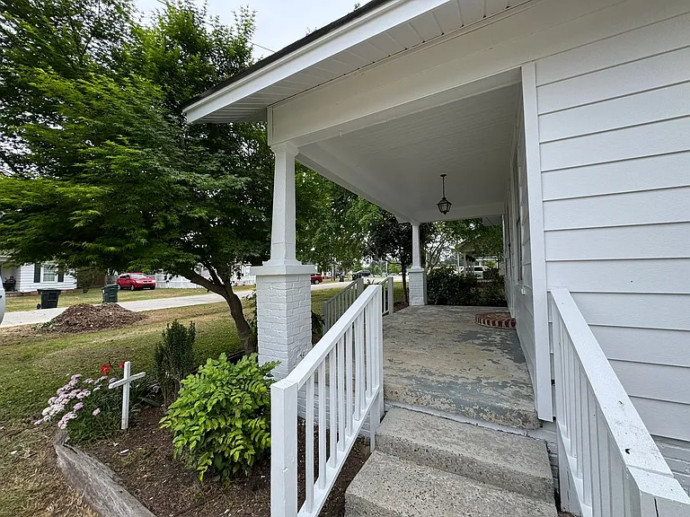307 E F St — Photo 14