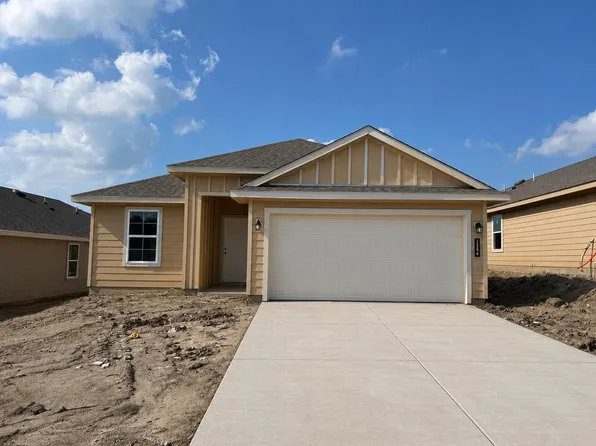 1232 Hickory Grove St, Brenham, TX 77833