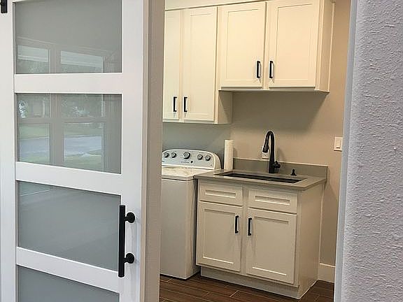 Laundry room, mud room
