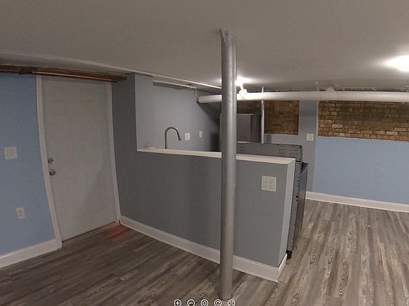 4th image of 7416 N Rogers Ave #G