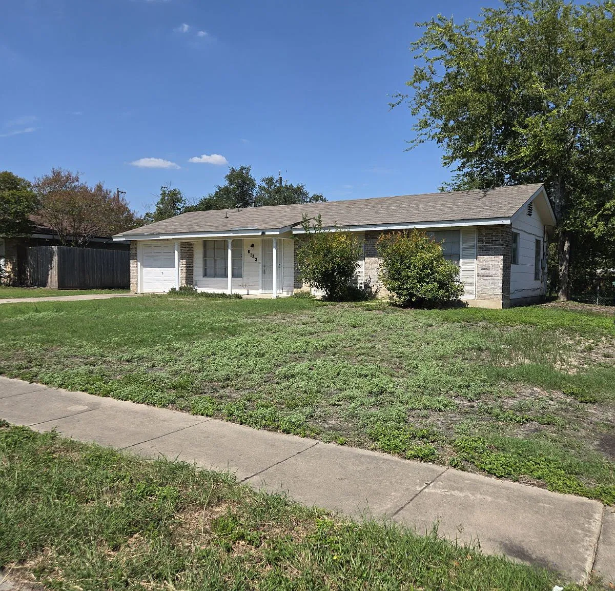 3 bed, 2.0 bath, 1020 sqft, $1,300 — Photo 3
