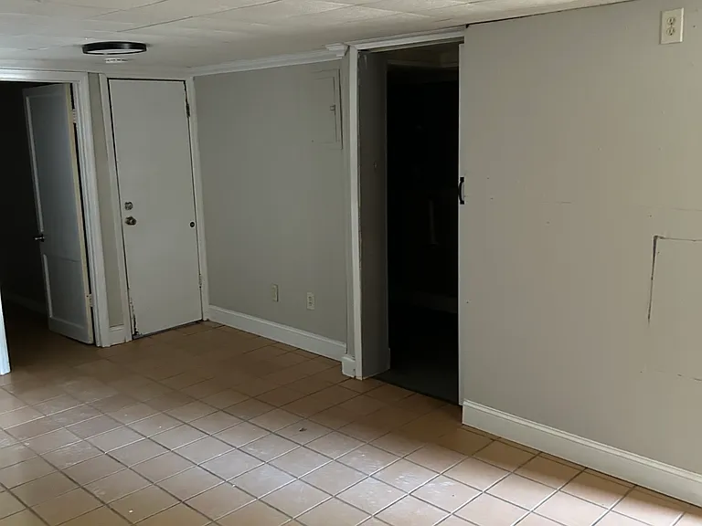 1512 Ridge Dr — Photo 2