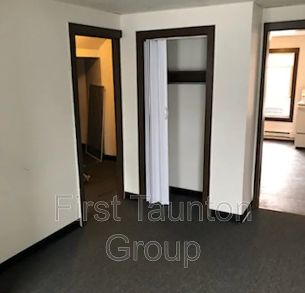 2 Union St #5 — Photo 11