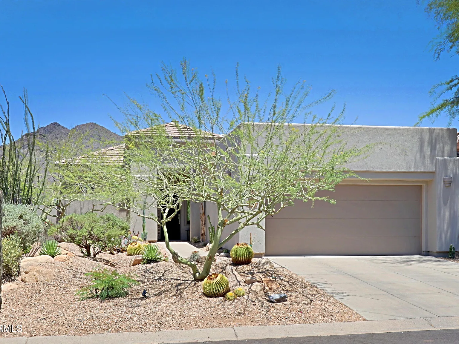 2 bed, 2.0 bath, 1385 sqft, $3,250 — Photo 1