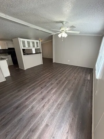 305 Paddle Creek Rd — Photo 2