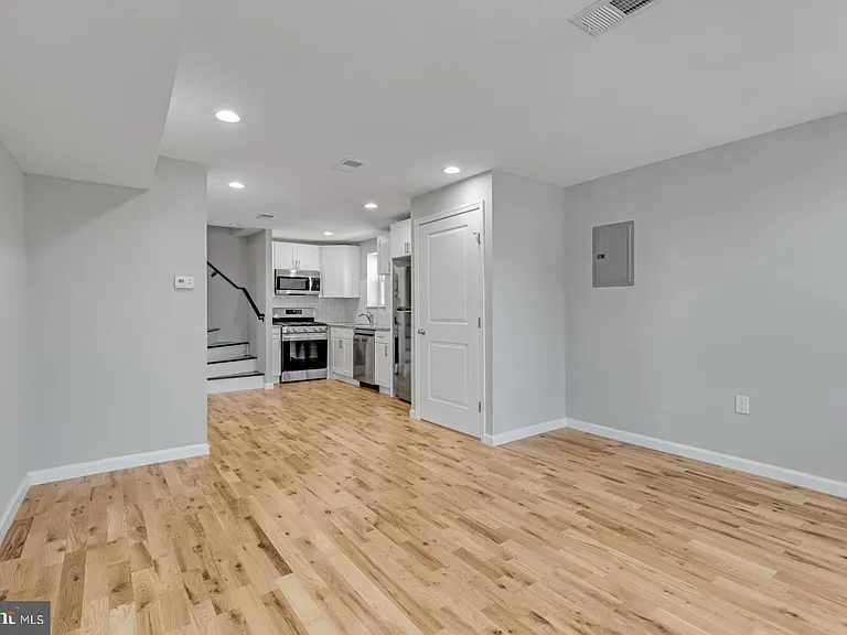 410 Diamond St #2 — Photo 5