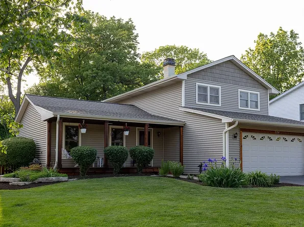 324 Oakmont Dr, Bartlett, IL 60103