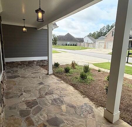 4th image of 44 Sparkleberry Ln W