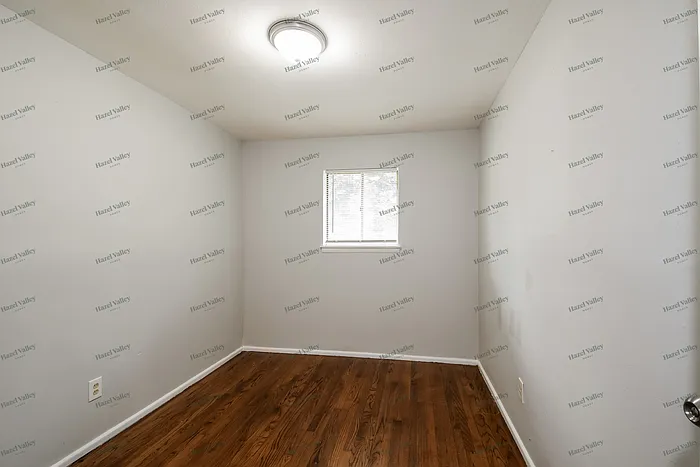 154 Elbring Dr — Photo 10