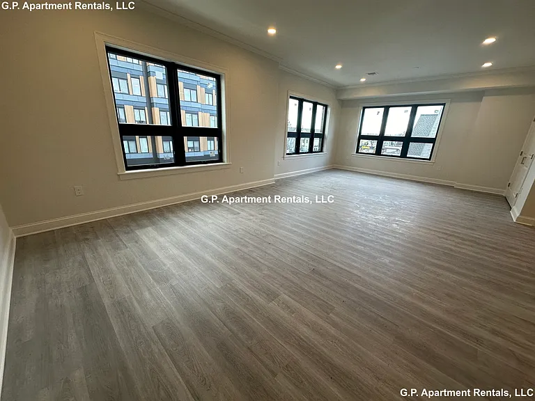 605 Broadway #201 — Photo 8