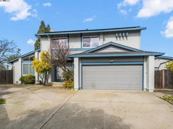 127 Alder Ct, Hercules, CA 94547