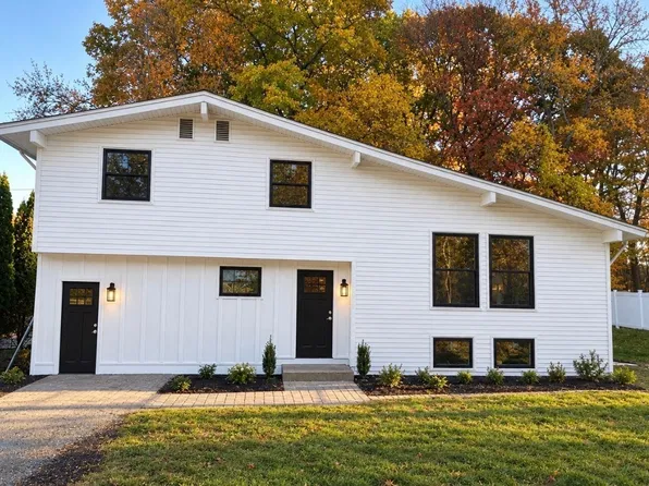 17 Princeton Dr, Milford, MA 01757