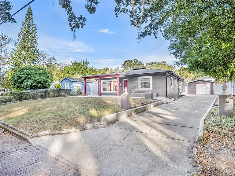 1811 Park Lake St — Photo 26