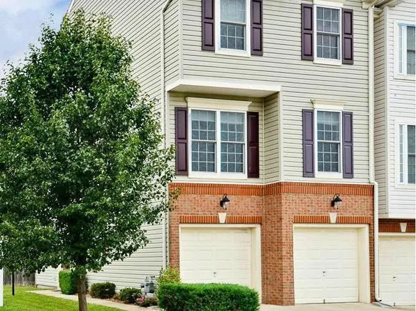 8928 Brewer Creek Pl, Manassas, VA 20109