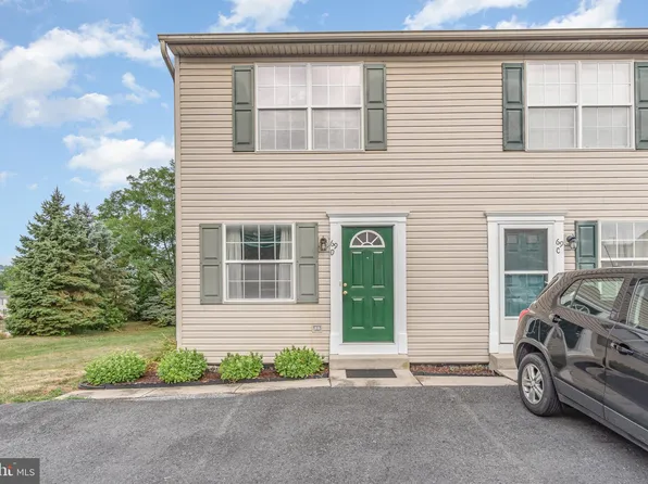 69 Red Mill Rd #D, Etters, PA 17319
