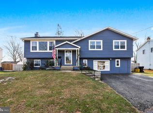 1042 W Somerdale Rd, Somerdale, NJ 08083