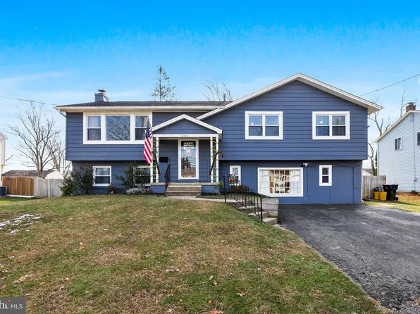 1042 W Somerdale Rd, Somerdale, NJ 08083